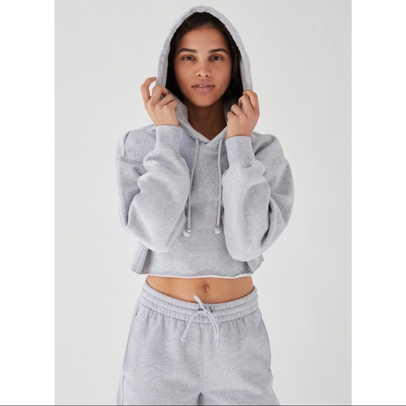 Aritzia Tops - New Aritizia Tna Cozy AF Fleece BF Cropped Hoodie